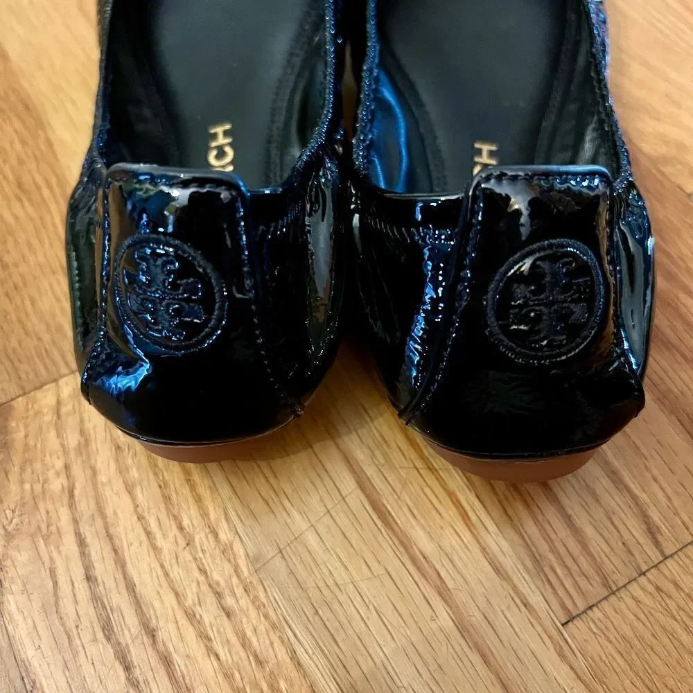 NWOB Tory Burch Eddie Ballet Flats Shoes in Black Patent Leather Size 6.5 M